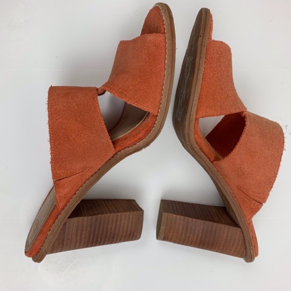 UGG Celia sandals.10. - Picture 6 of 14